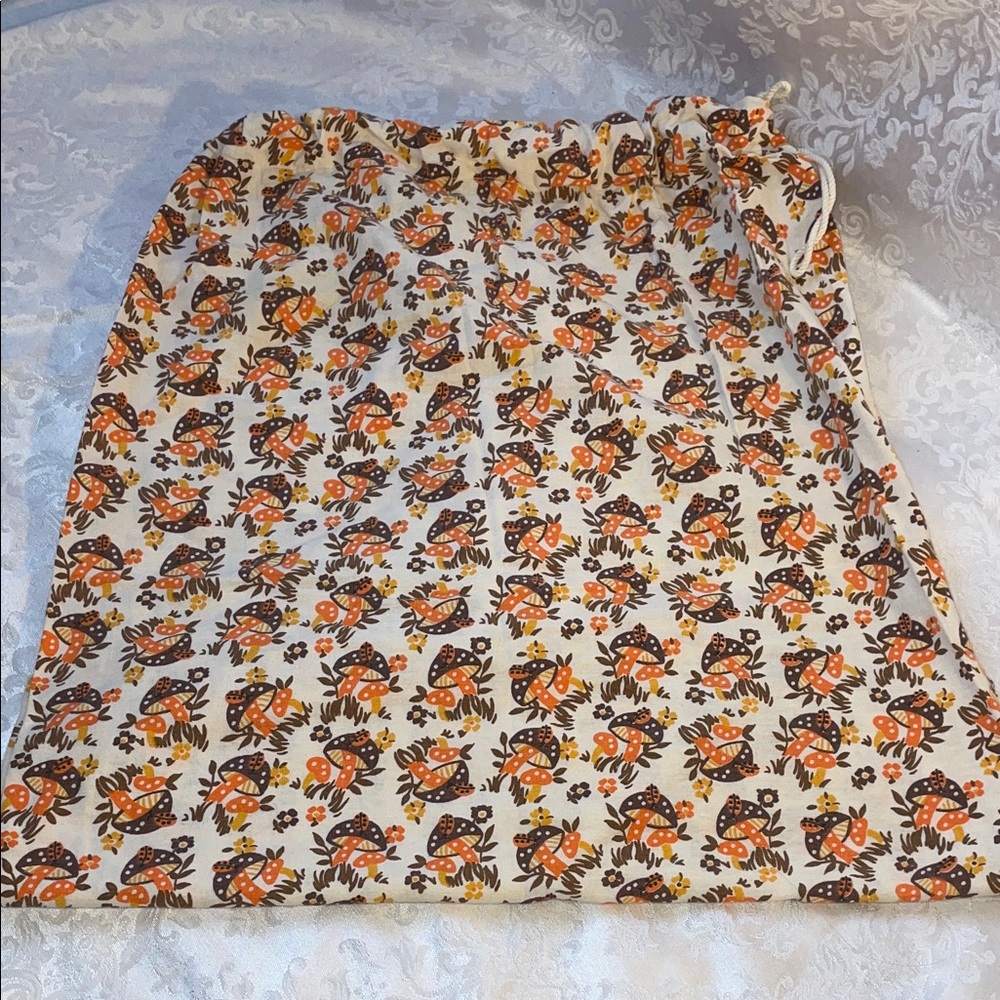 Vintage Mushroom & floral design Laundry bag with drawstring. - Picture 1 of 4